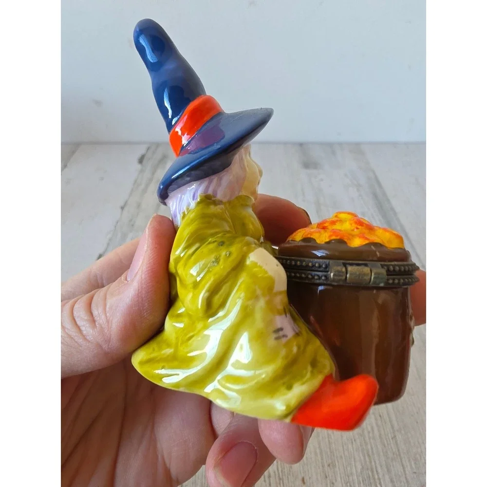 Vintage Greenbrier witch cauldron trinket box jewelry‎ spider Halloween decor